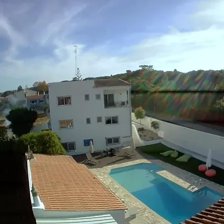 Do Almargem Inn *