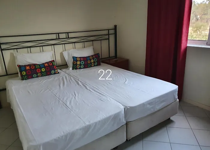 Do Almargem イン クアルテイラ